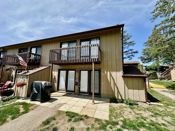 35 Montego Colony APT 1, Fox Lake, IL 60020