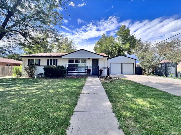 555 Everett Street, Lakewood, CO 80226