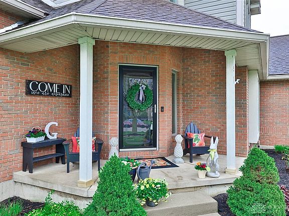 2nd image of 980 Stonehenge Dr