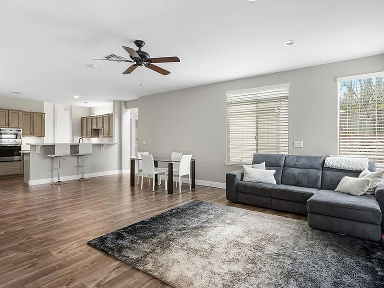129 Biscayne Way — Photo 18