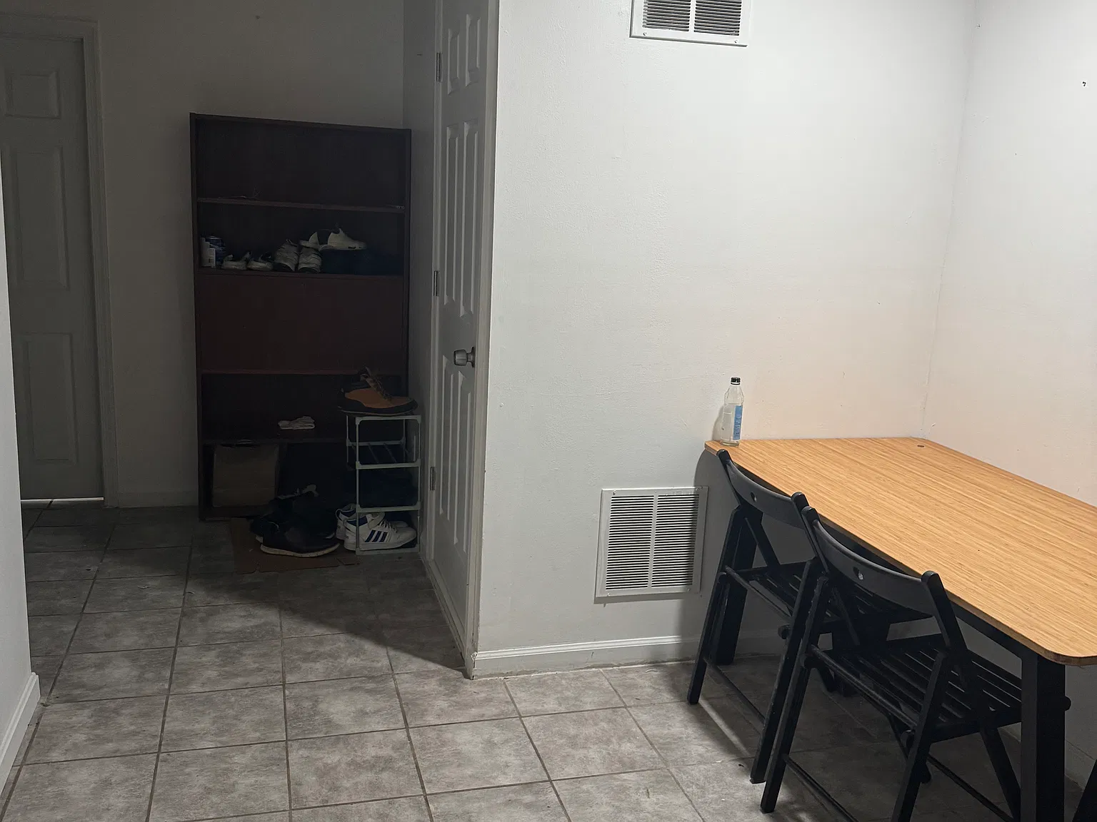 1 bed, 400 sqft, $900 — Photo 3
