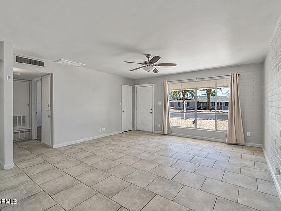 4th image of 11010 W OAKMONT Drive