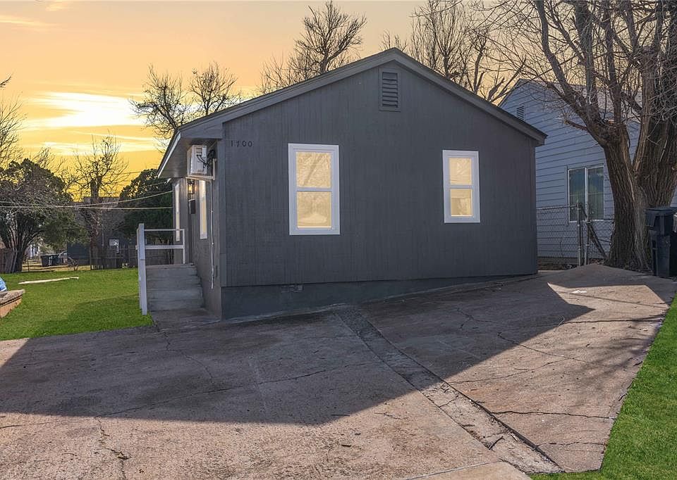 1st image of 1700 NE 20th St