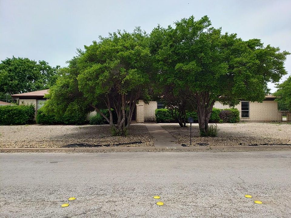 1st image of 2234 Robertson Dr
