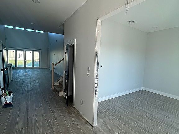 5th image of 1314 Bentley Ct