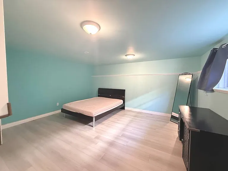 1365 Fulton Ave — Photo 12