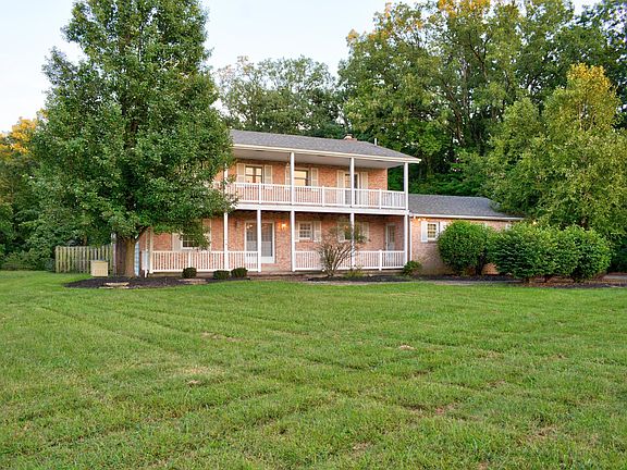 2nd image of 8673 Robinhood Cir