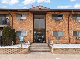 840 E Old Willow Rd APT 116, Prospect Heights, IL 60070
