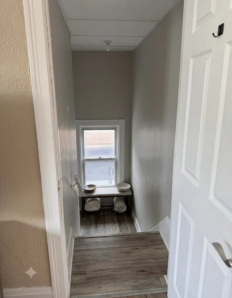 3 bed, $1,700 — Photo 2