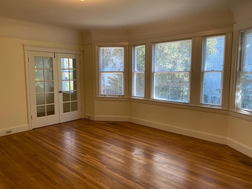 1st image of 2045 Oak St #2
