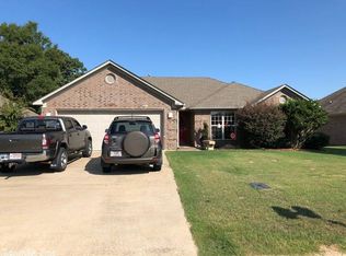 1685 Jasmine Ln, Conway, AR 72034