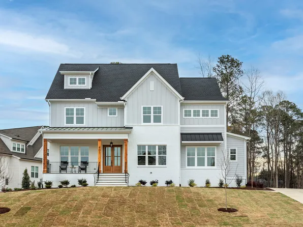 401 Stable Valley Dr, Fuquay Varina, NC 27526