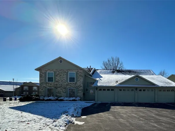 4121 Lexington Dr NE APT A, Cedar Rapids, IA 52402