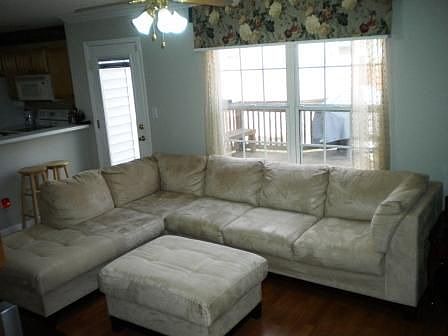 3rd image of 826 Chapin Wood Dr
