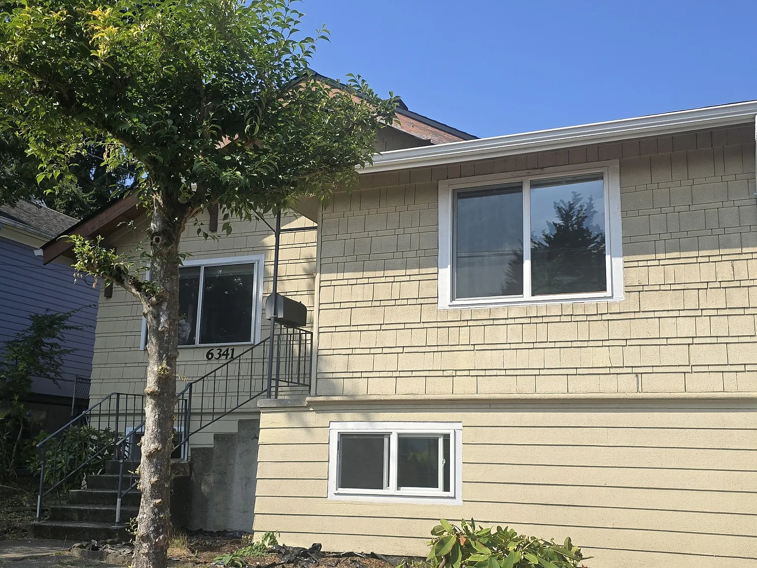 6341 4th Avenue NE - 1 — Photo 4