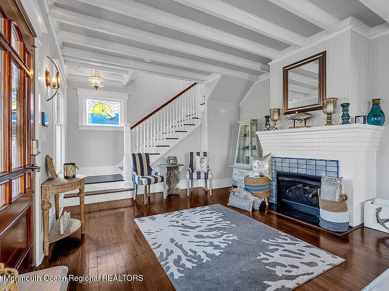 304 Atlantic Ave — Photo 3