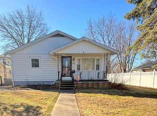 1820 Laurel St, Hamilton, IL 62341