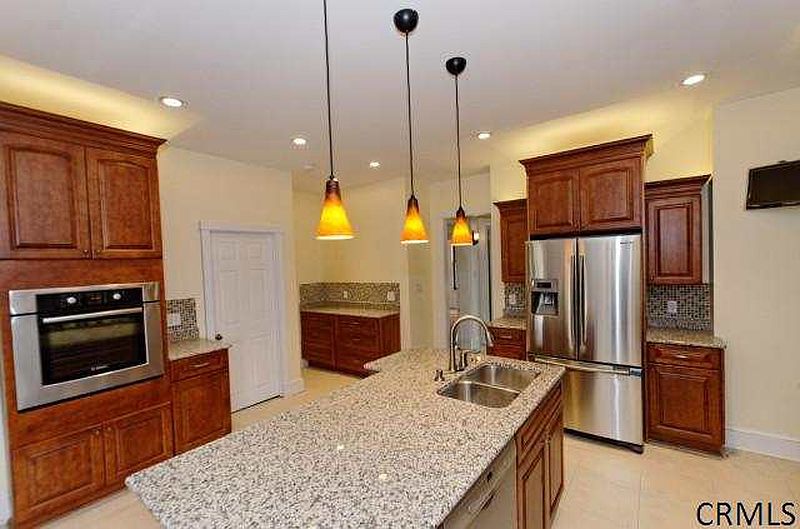 2nd image of 75 WESTERLO Street