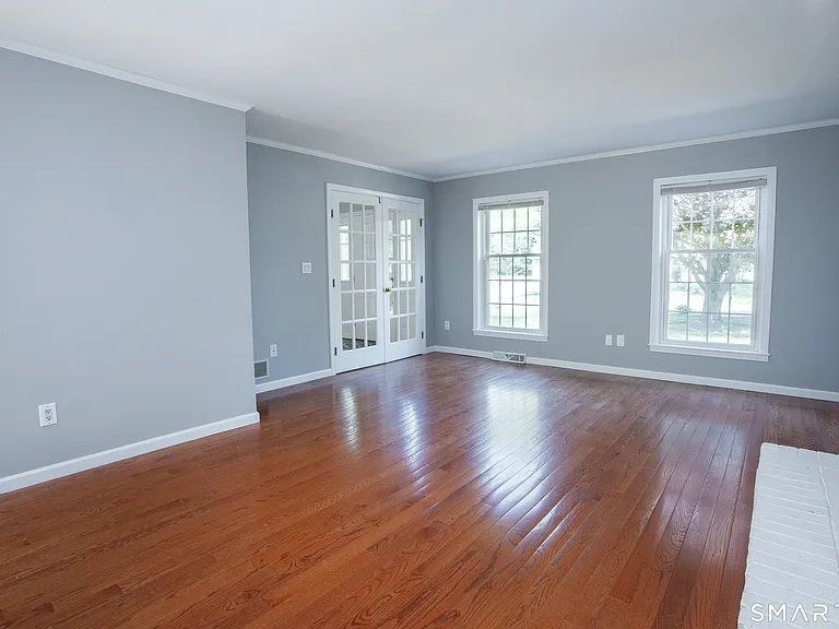 24 Old Mill Dr — Photo 4
