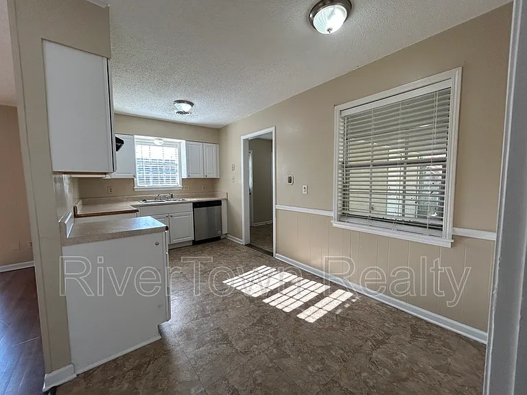 3201 Longacre Cv — Photo 4