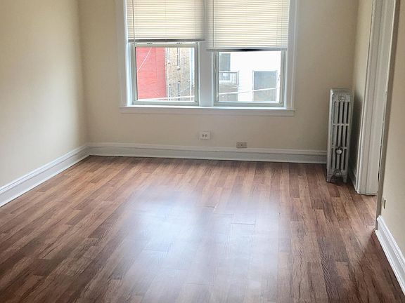 5th image of 2536 N Sawyer Ave APT 313