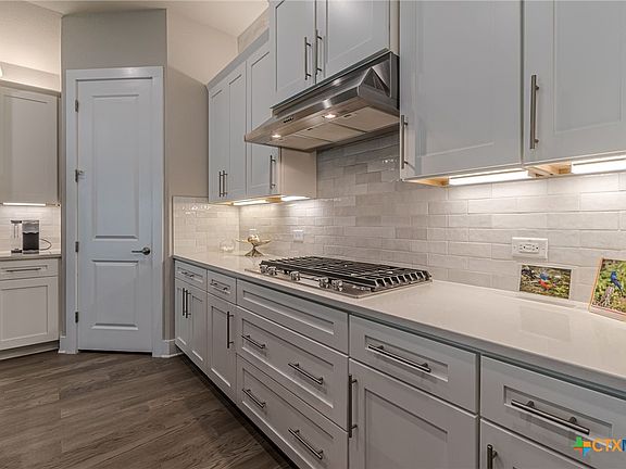 5th image of 433 Skipping Cedar St
