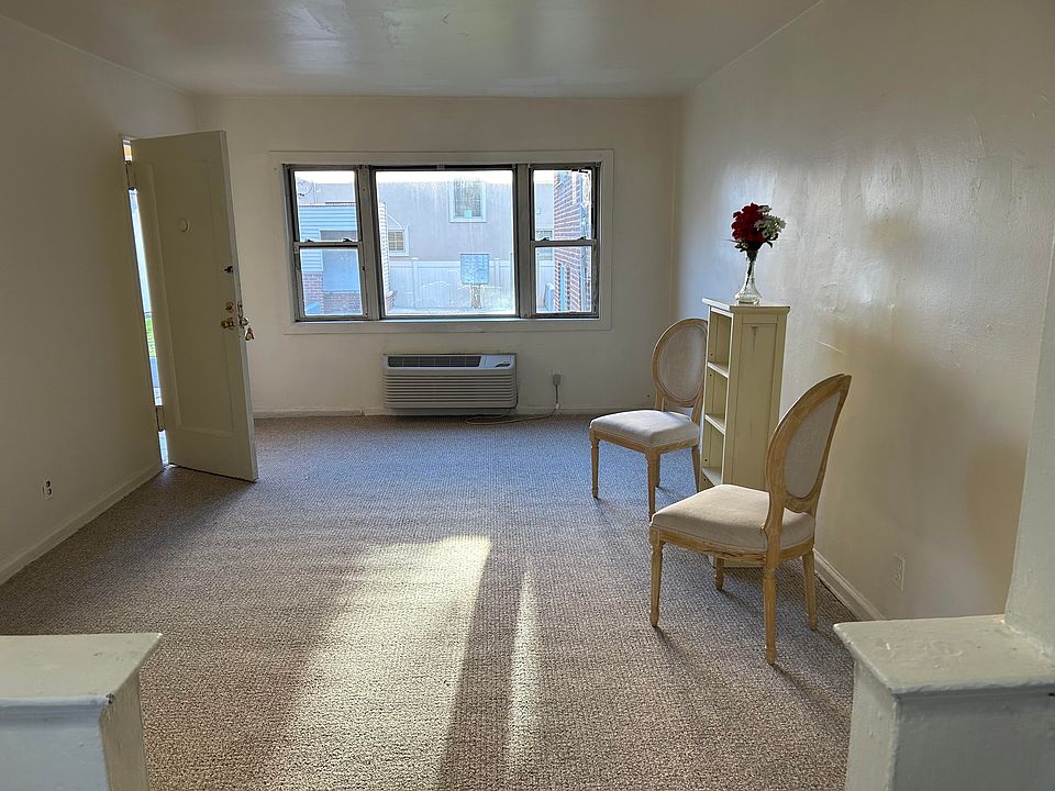 1st image of 425 E Broadway APT 2A