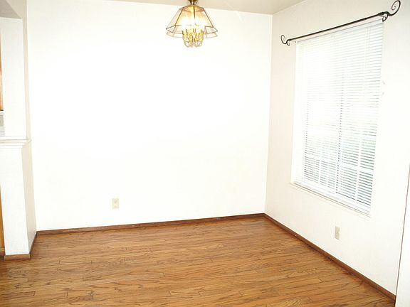 2nd image of 7402 Oxford Cir