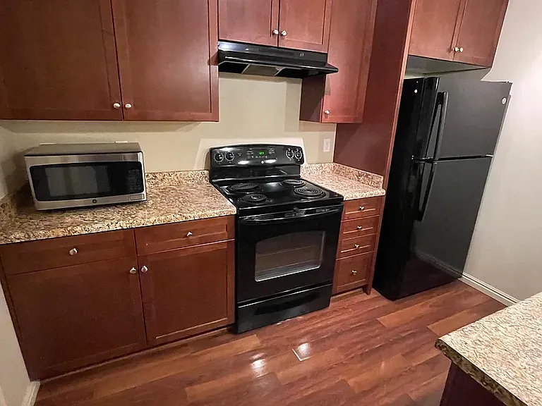 170 E Belmont Ave #B12 — Photo 11