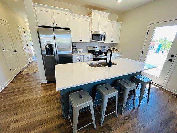 4th image of 4414 Trillium Ct