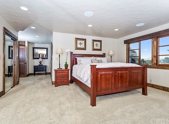 3rd image of 31557 Foxfield Dr