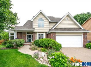 4712 94th Pl, Urbandale, IA 50322