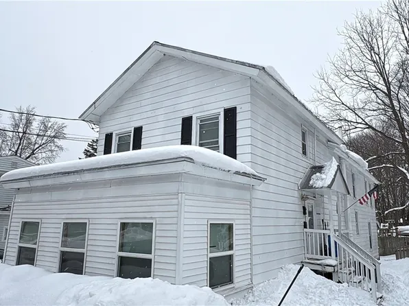 7 S 4th St, Fulton, NY 13069