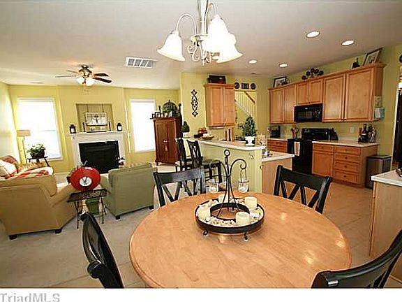 5th image of 234 Bridgewater Dr