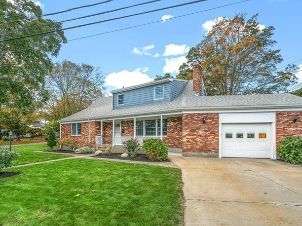 27 S Gtwy, Winchester, MA 01890