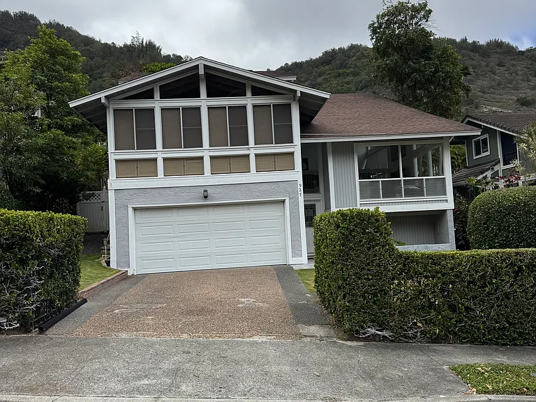 927 Hahaione St — Photo 28