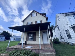 18 Cherry St, Pedricktown, NJ 08067