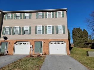 584 Cloverbrook Dr, Ephrata, PA 17522