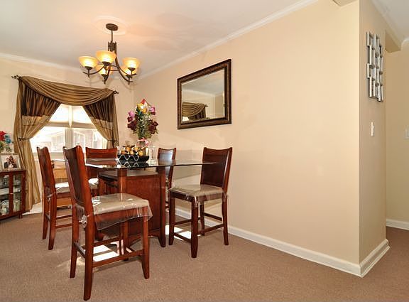 4th image of 18 Dehaven Dr APT 2E