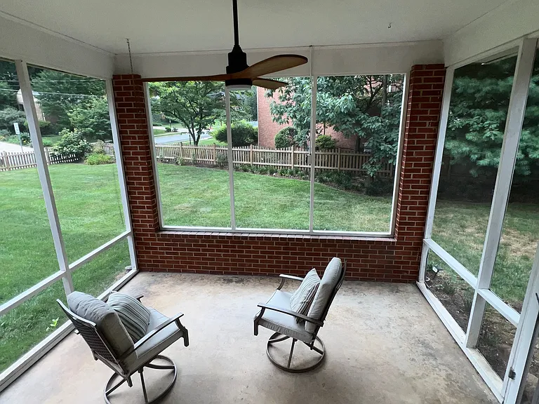 7504 Fairwood Ln — Photo 26