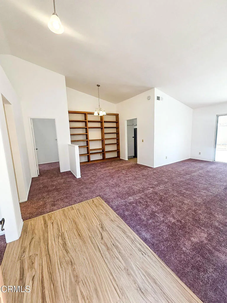 3 bed, 2.0 bath, 1195 sqft, $2,300 — Photo 3