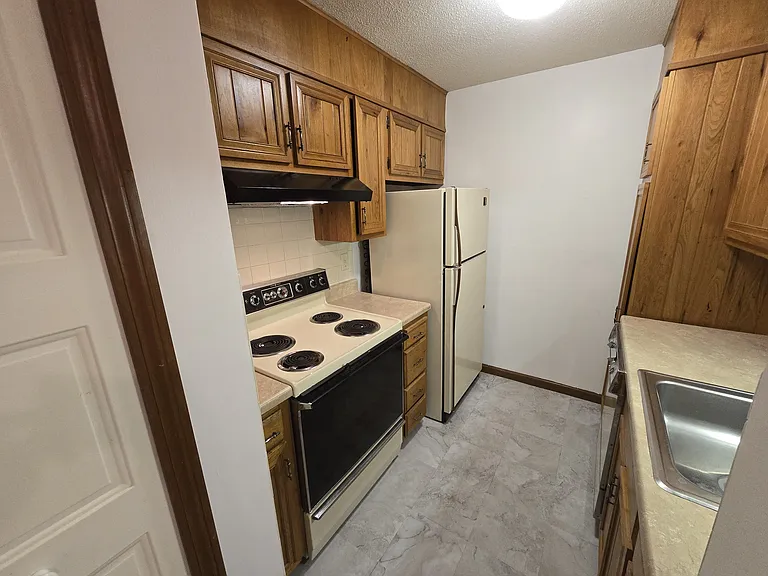 34 Padanaram Rd #229 — Photo 3