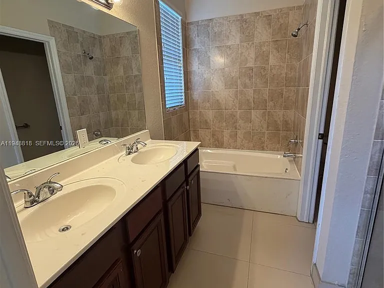 20715 NE 10th Ct — Photo 8