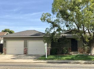 240 Oleander Ln, Turlock, CA 95380