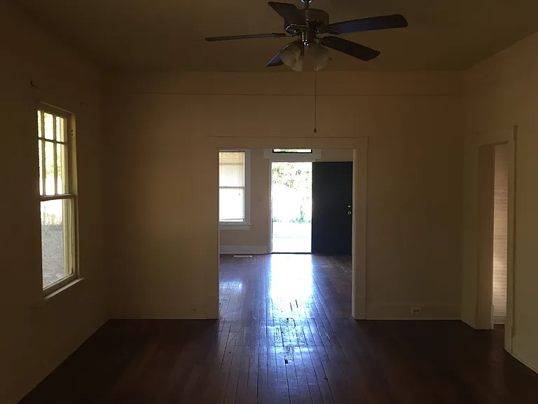 4007 Holly Ave — Photo 17