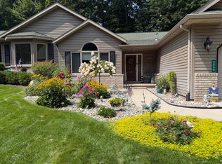 2840 S Townline Rd, Houghton Lake, MI 48629