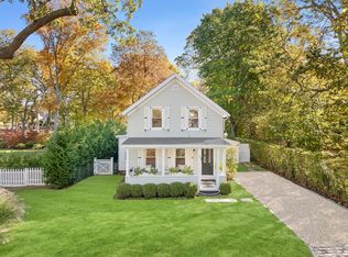 39 Hamilton St, Sag Harbor, NY 11963