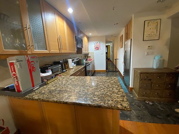 4th image of 261 W 85th St #1