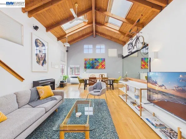 2932 Filbert St APT 2, Oakland, CA 94608