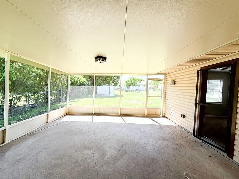1204 Chippendale Dr — Photo 30
